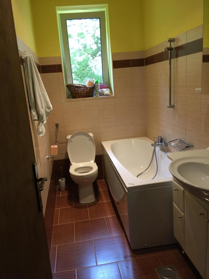 Little Yellow House Рийека Екстериор снимка